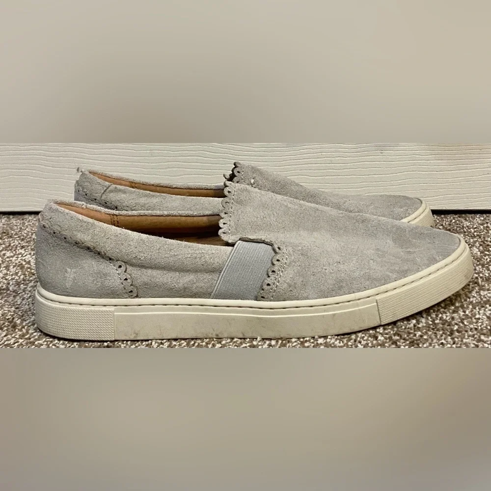 Frye women’s size 9.5 Gray leather scalloped slip on sneakers